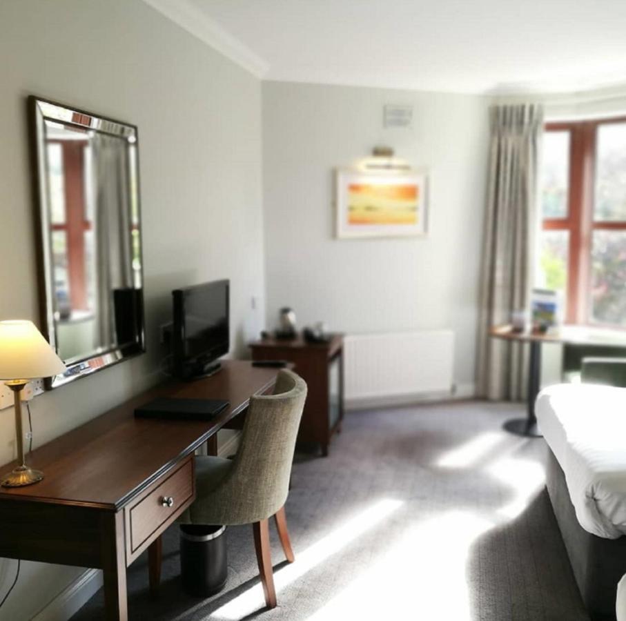 Hotel Conference And Leisure Centre Galway 4*