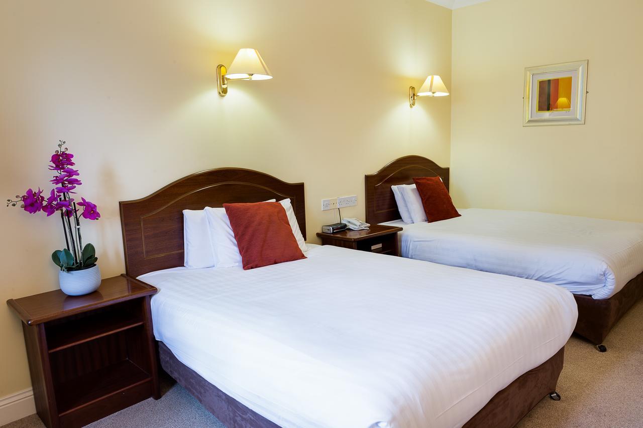 Hotel Conference And Leisure Centre Galway 4*